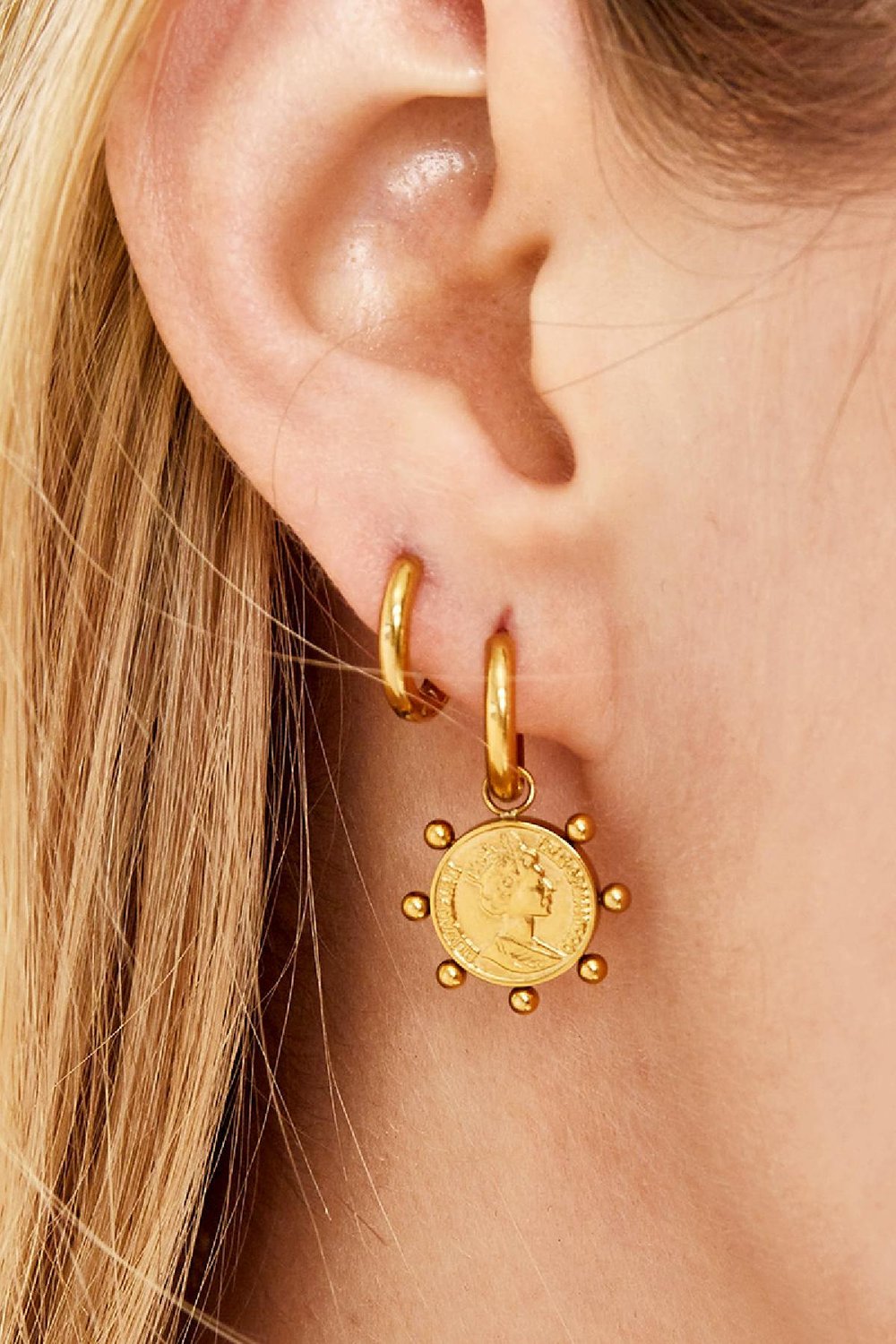 Ohrringe The Queen Goldfarbe Edelstahl Bild2