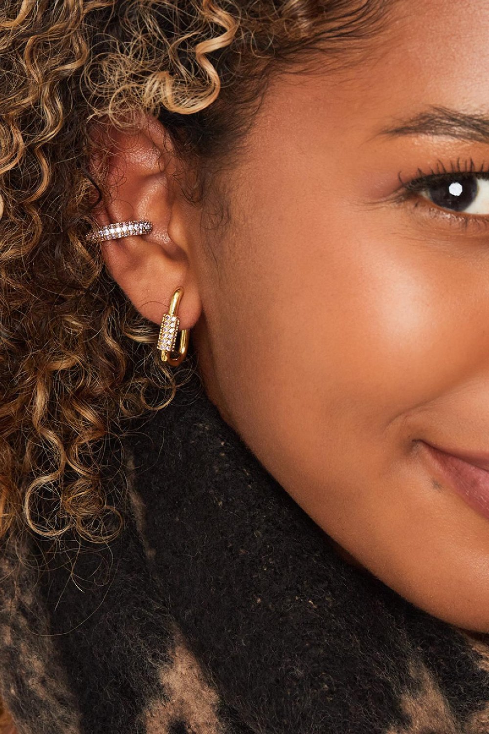 Vergoldete Ohrringe mit Zirkoniasteinen Lila Kupfer Bild2