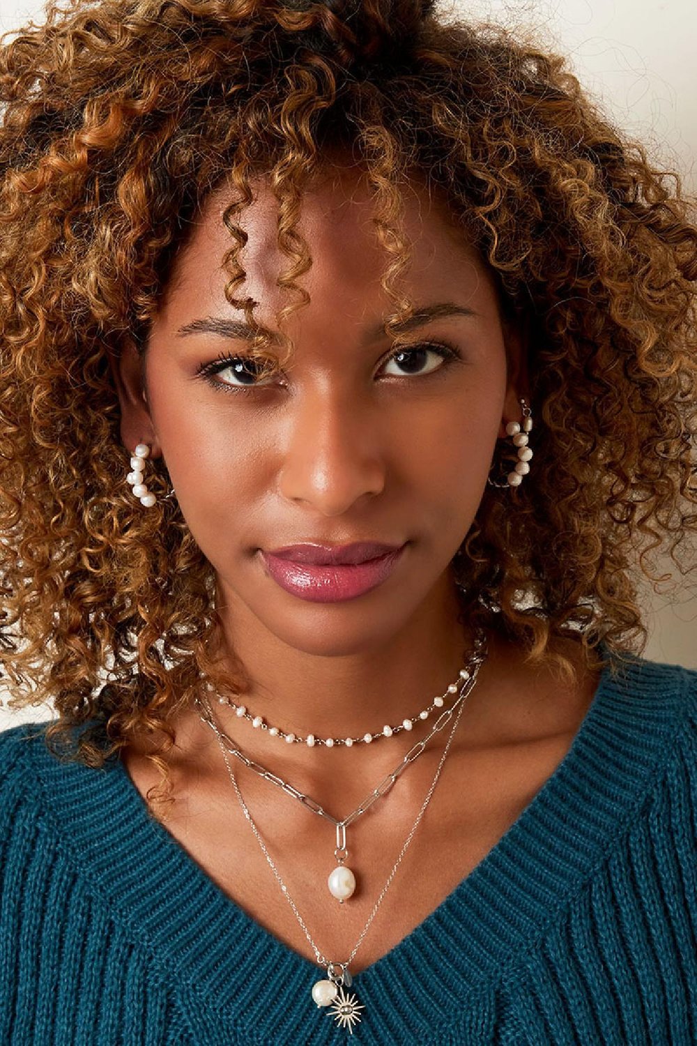 Ohrringe Perlen mit einer Drehung Silber Edelstahl Bild2