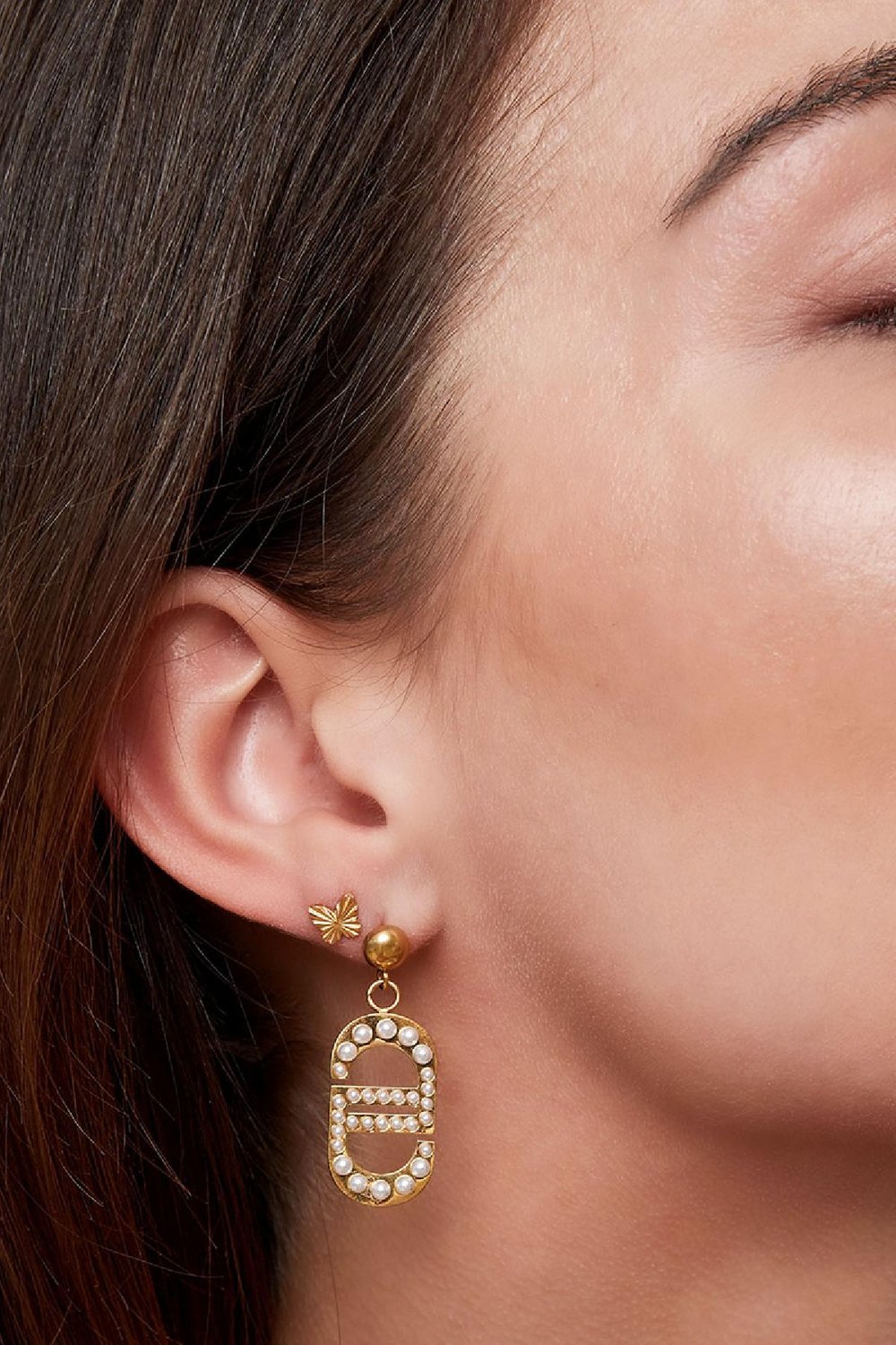 Pendientes Bolitas Mariposa Color dorado Acero inoxidable Imagen3