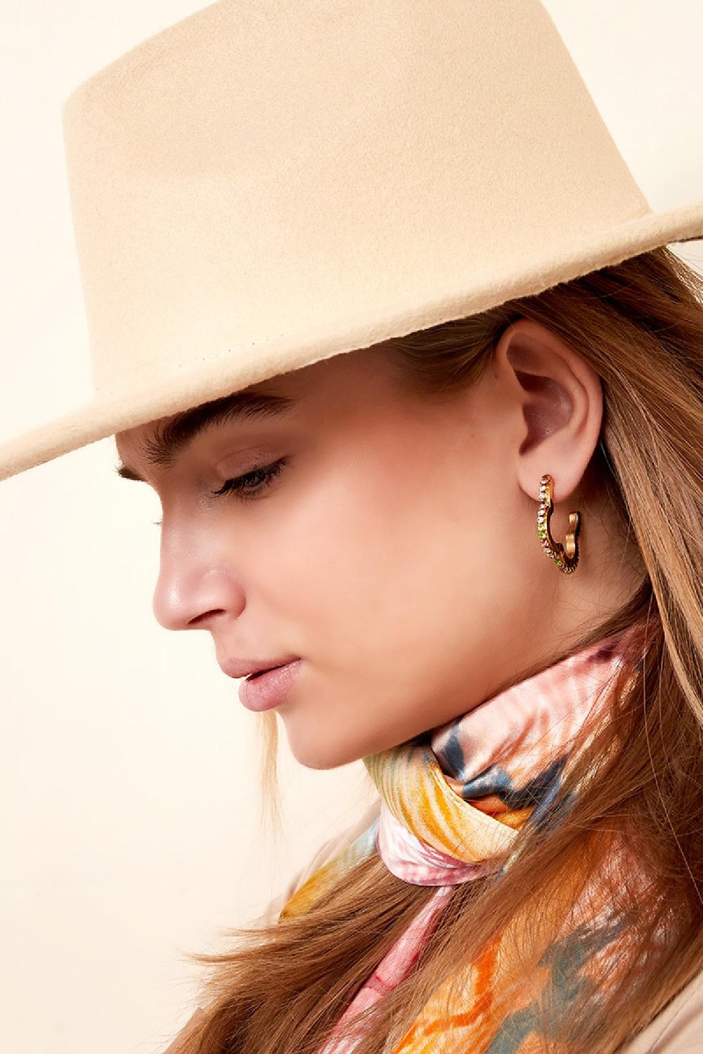 Pendientes circón con trébol Color dorado Acero inoxidable Imagen2