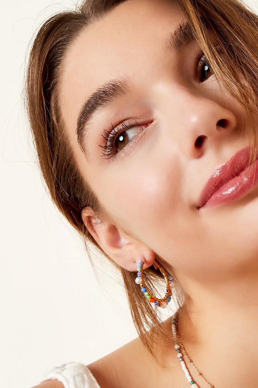 Creolen mit bunten Perlen Goldfarbe Edelstahl Bild3