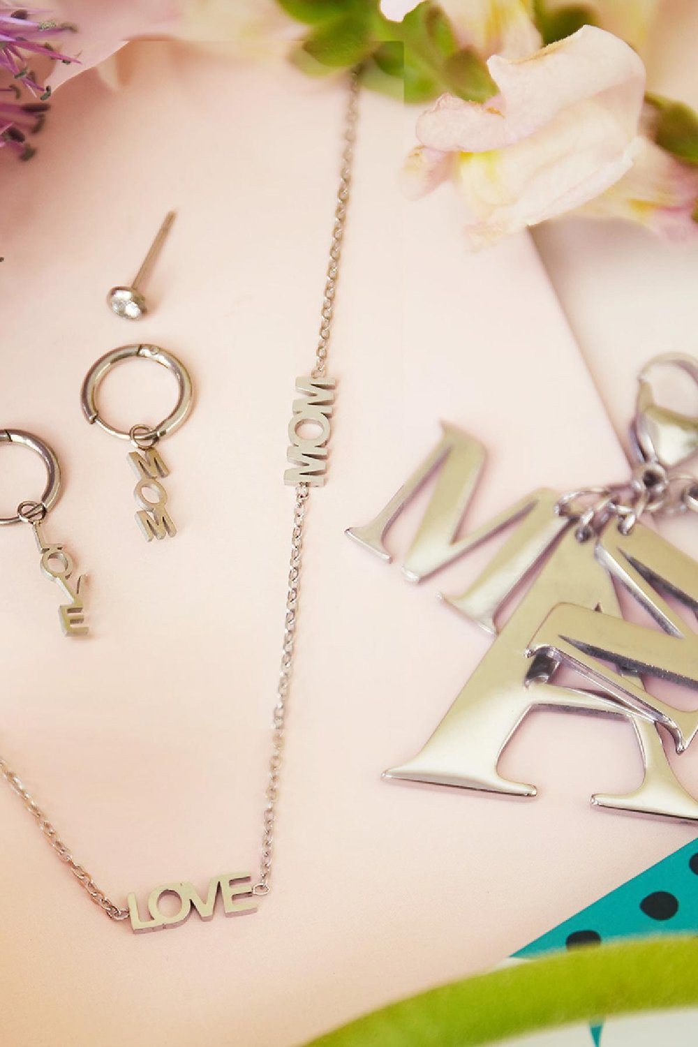 Oorbellen tekst love mom en zirkoon steen zilver Stainless Steel Afbeelding2