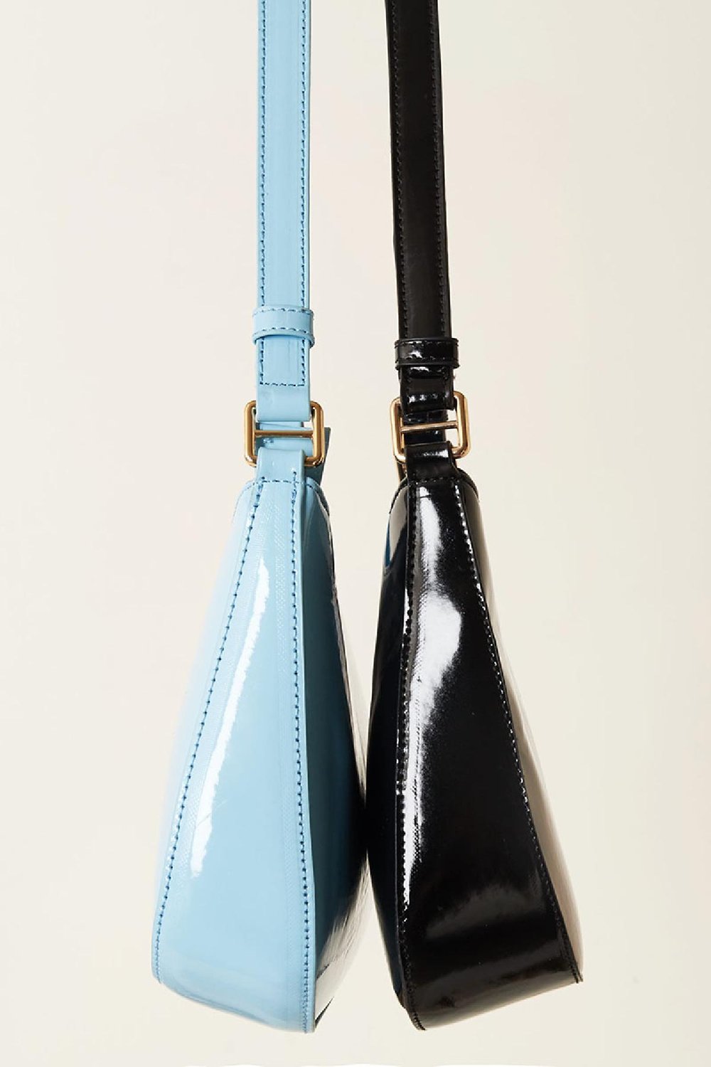 Handtasche in Lackoptik Hellblau Polyurethan Bild7