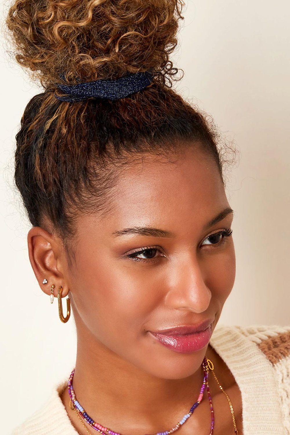 Haargummi Glitzer Rot Polyester Bild2