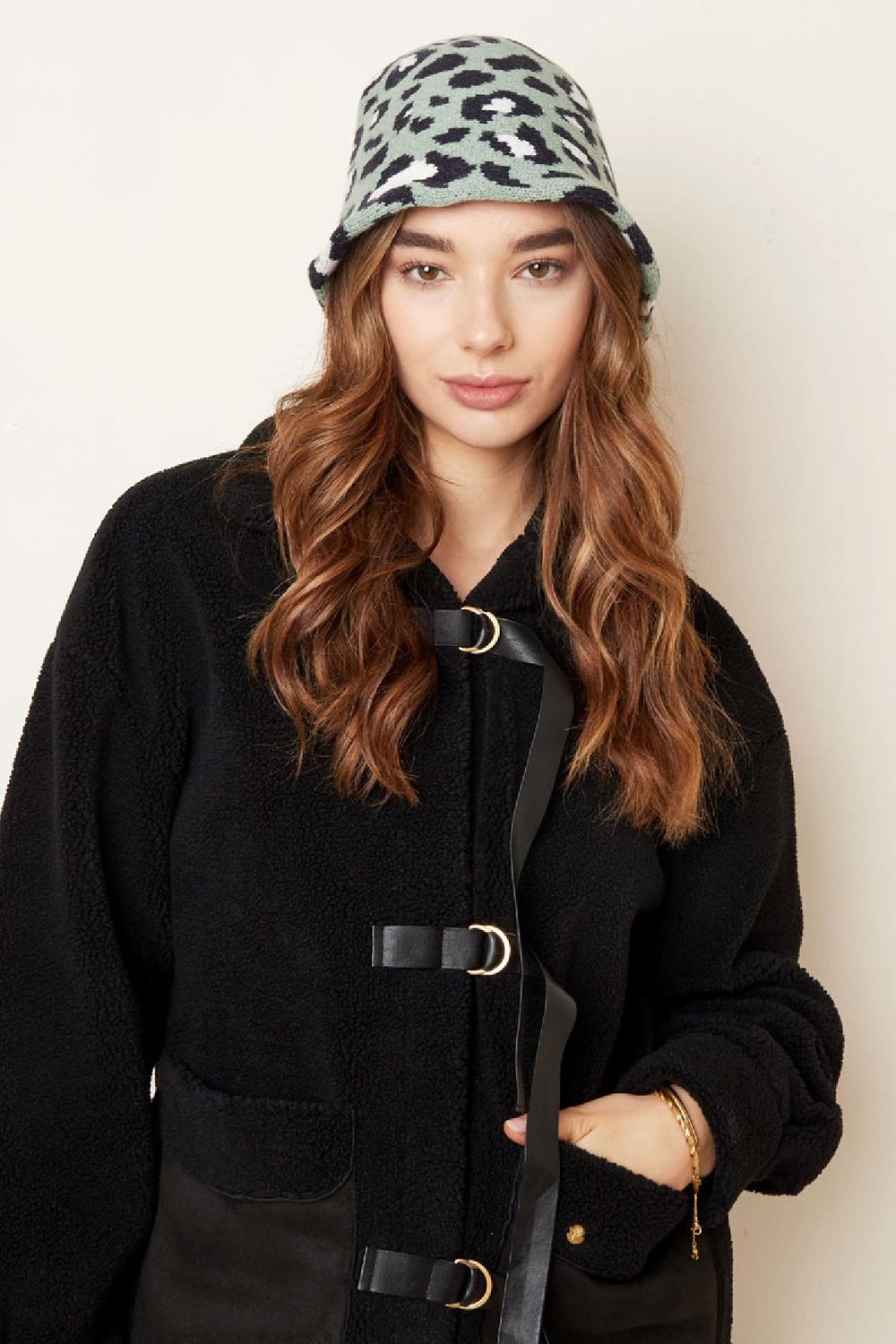 Bucket hat animal print Grey Acrylic Picture4