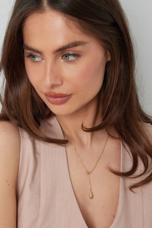 collar con dije de gota h5 Imagen2