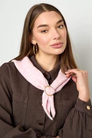 Scarf clip with twisted detail h5 Picture3