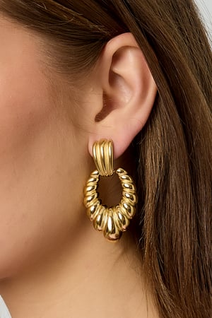 Statement earrings shell motif h5 Picture4