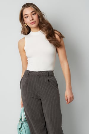 Viscosa Mujer Body Sin Mangas Cuello Alto Diseño Minimalista h5 Imagen2