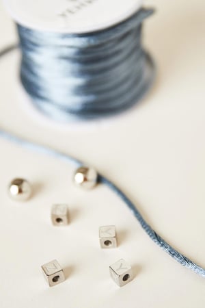 Alfabeto con perline fai-da-te Q Silver Color Stainless Steel h5 Immagine2