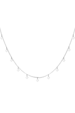 chain clovers in a row h5 