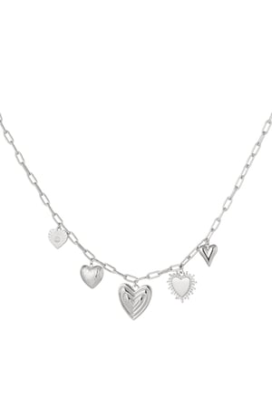 charm necklace hearts for the win h5