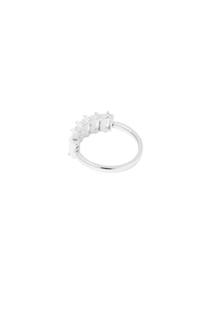 ring stones in a row h5 Picture2
