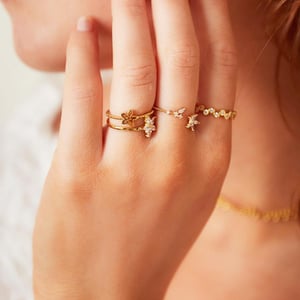 Double rings litle flowers h5
