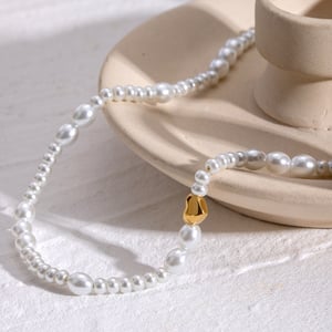 1 Stück Classic Series Retro Beads Edelstahl 18 Karat vergoldet Kunstperlen Damen Perlenketten h5 