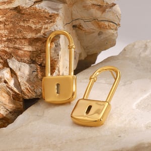 1 pair simple series  locker stainless steel  gold plated women stud earrings h5