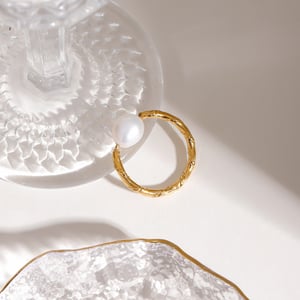 1 Paar Romantische Serie Elegante Linie Edelstahl Goldfarben plattiert Damen Einzelringe h5 Bild2