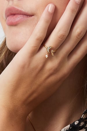 ring cut out with moon h5 Picture3