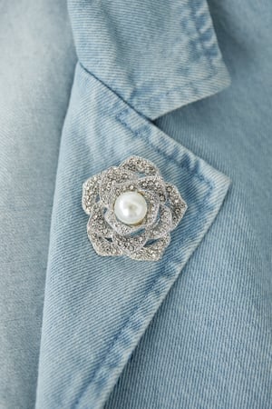 Blooming grace brooch - Silver Color color h5 Picture2