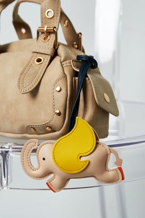 Chic elephant pendant h5 Picture2