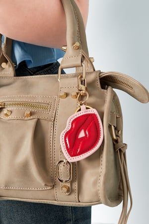 Accessory Pendant Kisses h5 Picture2