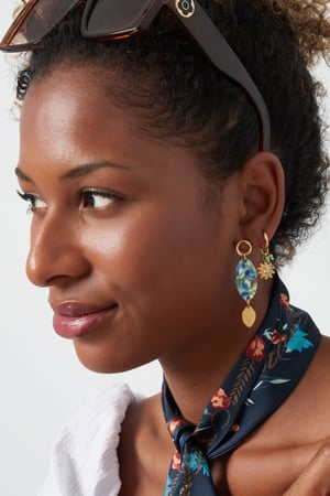 orecchini perline con fiore h5 Immagine2