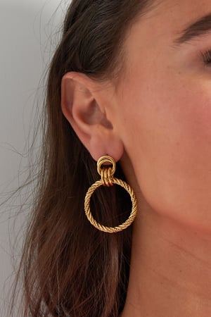 earrings connected circles h5 Picture3