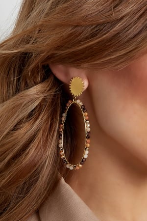 Orecchini allungati con perline - Colore oro/beige h5 Immagine3