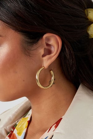 earrings around stripes h5 Picture3