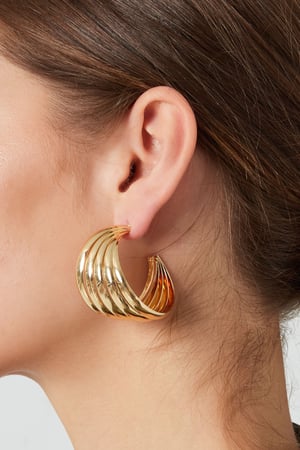 earrings abstract layers h5 Picture3