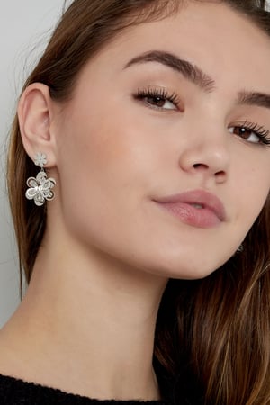 flower earrings with stone h5 Picture4