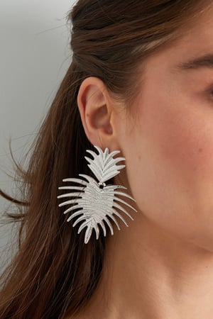festive earrings h5 Picture3