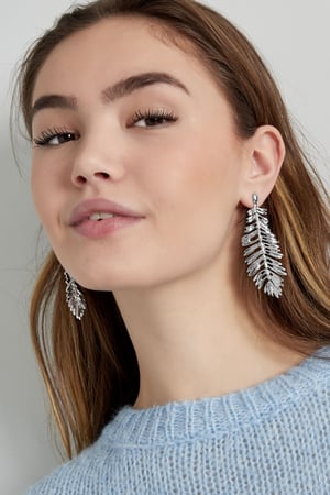 feather earrings h5 Picture2