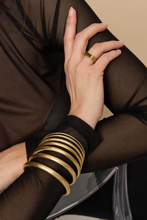 Bangle with brushed effect - 7 mm h5 Picture2