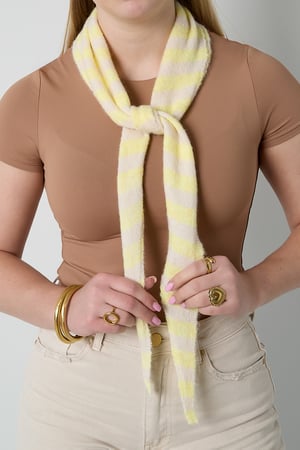 Minimal Striped Triangle Scarf h5 Picture3