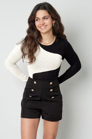 Shorts mit goldenen Knöpfen – Kamel h5 Bild3