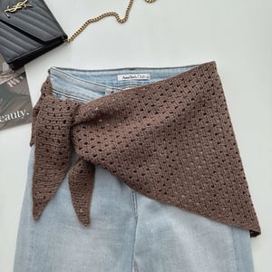 1 Piece Hollowed-out Triangular Scarf Shawl h5 Picture3