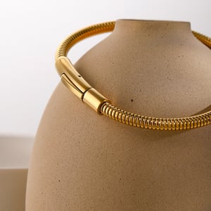 gold stainless steel simple bracelet  cold style unique design gold round snake bone chain bracelet h5 Picture3