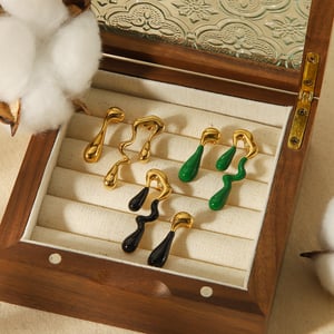 1 pair classic series retro geometric stainless steel  gold plated women stud earrings h5 Picture3