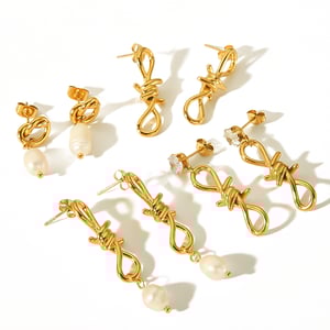 1 pair of creative exquisite  gold-plated stainless steel 8-shaped knot pearl earrings for women's daily wear h5 Picture5