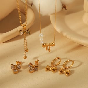 1 piece of exquisite and fashionable  gold-plated stainless steel full diamond bow pendant necklace for women's daily wear h5 Picture3