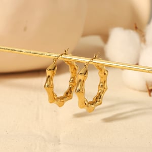 1 pair of classic fashion  gold-plated stainless steel multi-sided hollow earrings for women's jewelry for daily wear h5 Picture5