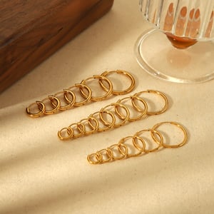 1 Paar 1 Paar einfache, klassische geometrische Ohrringe aus 18 Karat vergoldetem Edelstahl für den täglichen Gebrauch von Frauen. Creolen für Frauen h5 Bild4