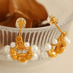 1 pair romantic series retro flower stainless steel  gold plated artificial pearl women stud earrings h5 Picture6