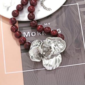 1 Piece Vintage Dimensional Exaggerated Silver Large Flower Women's Beaded Necklaces h5 Picture5
