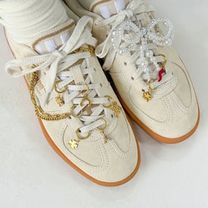 1 paio di pendenti con fiocco dolce in acciaio inossidabile placcato argento con perle artificiali da donna h5 Immagine3