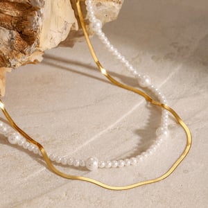 1 Stück Romantische Serie Retro Linie Edelstahl vergoldet mehrlagige Halsketten für Damen h5 Bild4