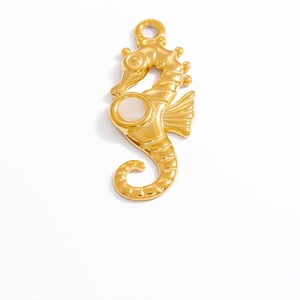 1 Piece Classic Series Delicate Marine Organism Shape Conch Stainless Steel Gold Color Women's Pendants h5 Picture9