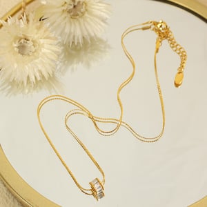1 Stück Simple Series Klassische geometrische Edelstahl Gold Farbe Zirkon Damen Anhänger Halsketten h5 Bild4